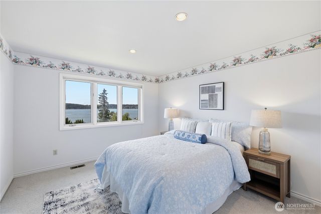 4123 205 Avenue SE, Sammamish, WA 98075
