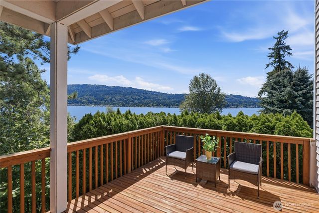 4123 205 Avenue SE, Sammamish, WA 98075