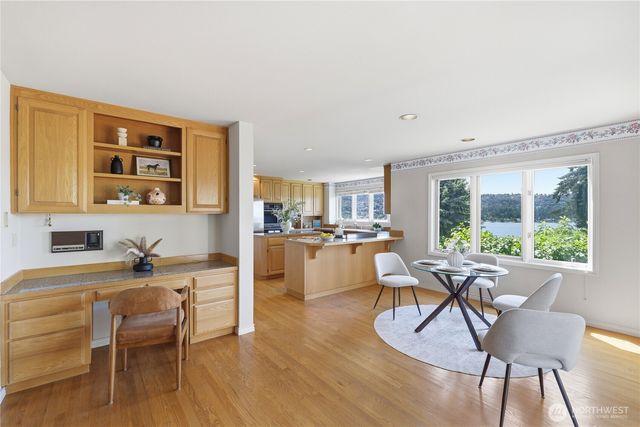 4123 205 Avenue SE, Sammamish, WA 98075