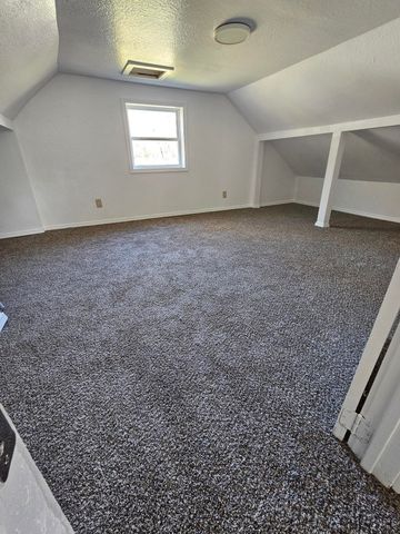 105 Beeman Street, Pineville, MO 64856