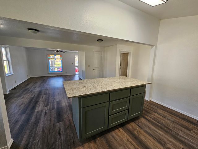 105 Beeman Street, Pineville, MO 64856