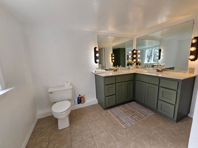 105 Beeman Street, Pineville, MO 64856