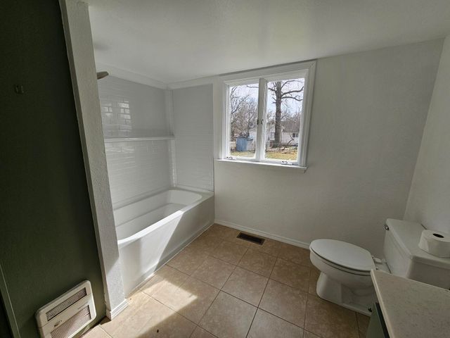 105 Beeman Street, Pineville, MO 64856