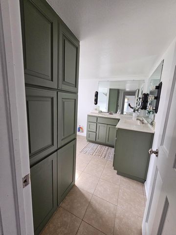 105 Beeman Street, Pineville, MO 64856