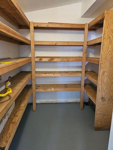 105 Beeman Street, Pineville, MO 64856