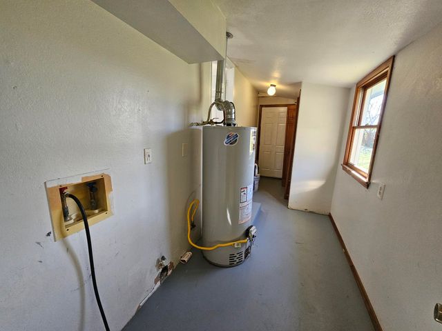 105 Beeman Street, Pineville, MO 64856