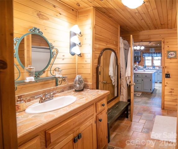 4021 & 4022 Johns River Road, Morganton, NC 28655