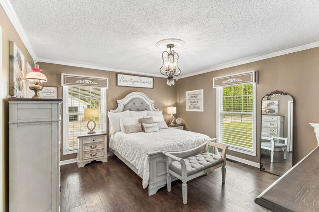 40 Lentz Rd, Summertown, TN 38483