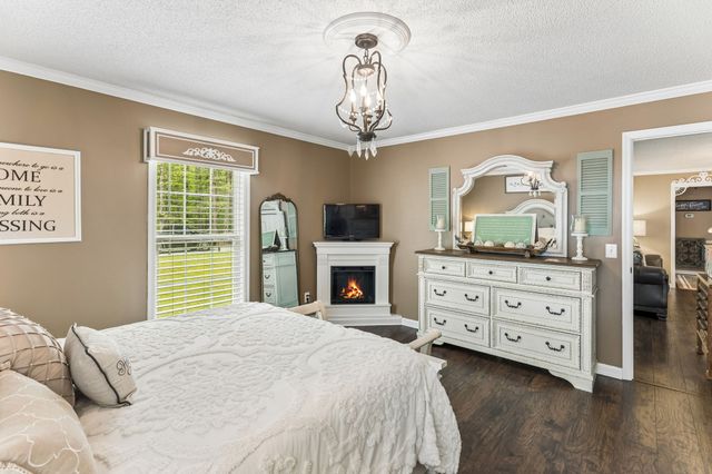 40 Lentz Rd, Summertown, TN 38483