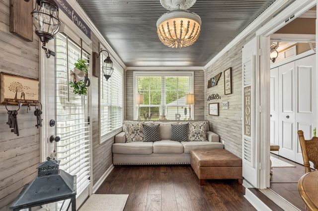 40 Lentz Rd, Summertown, TN 38483