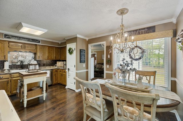 40 Lentz Rd, Summertown, TN 38483