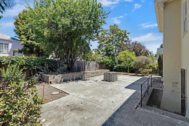 540 57th St., Oakland, CA 94609