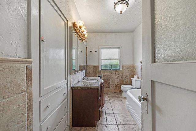 540 57th St., Oakland, CA 94609