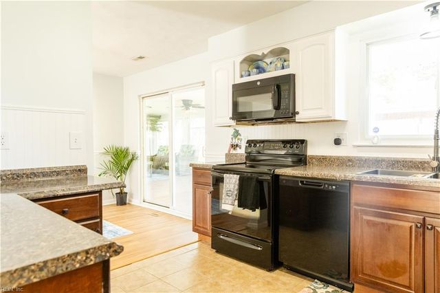 1914 Parkview AVE, Norfolk, VA 23503