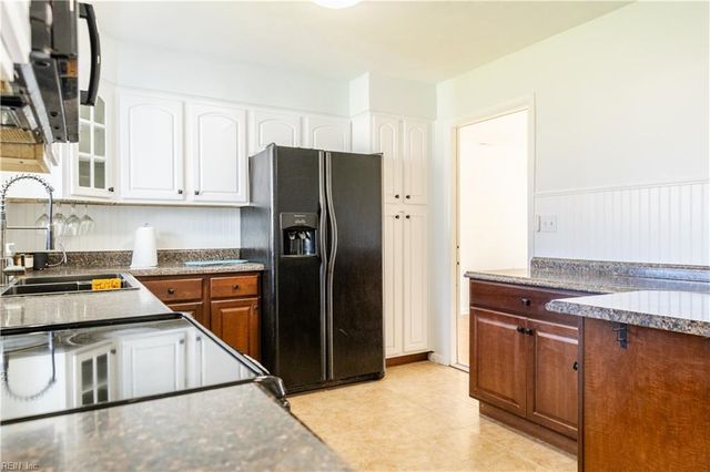 1914 Parkview AVE, Norfolk, VA 23503