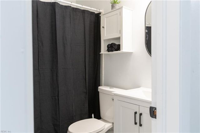 1914 Parkview AVE, Norfolk, VA 23503