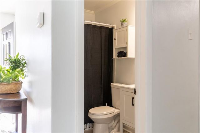 1914 Parkview AVE, Norfolk, VA 23503