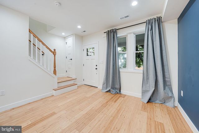 1621 LYMAN PL NE, Washington, DC 20002