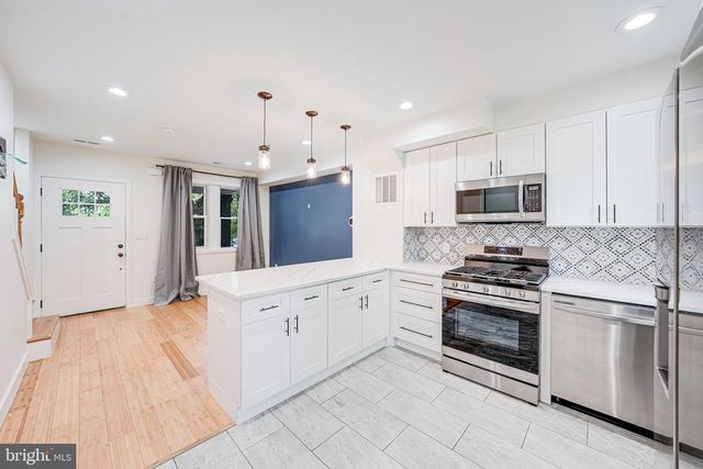 1621 LYMAN PL NE, Washington, DC 20002