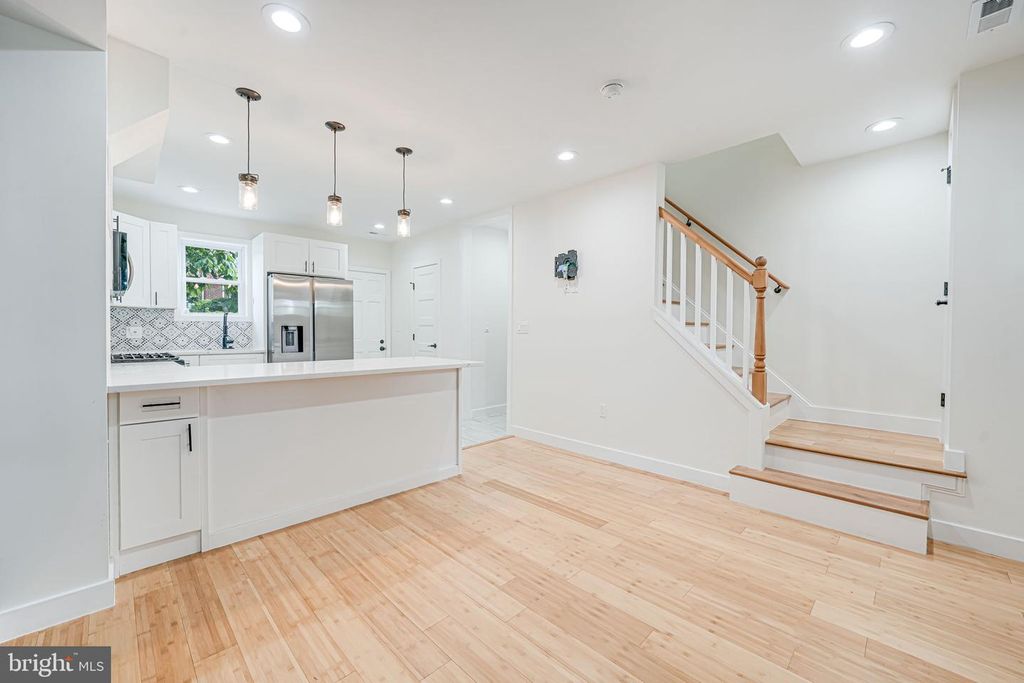 1621 LYMAN PL NE, Washington, DC 20002