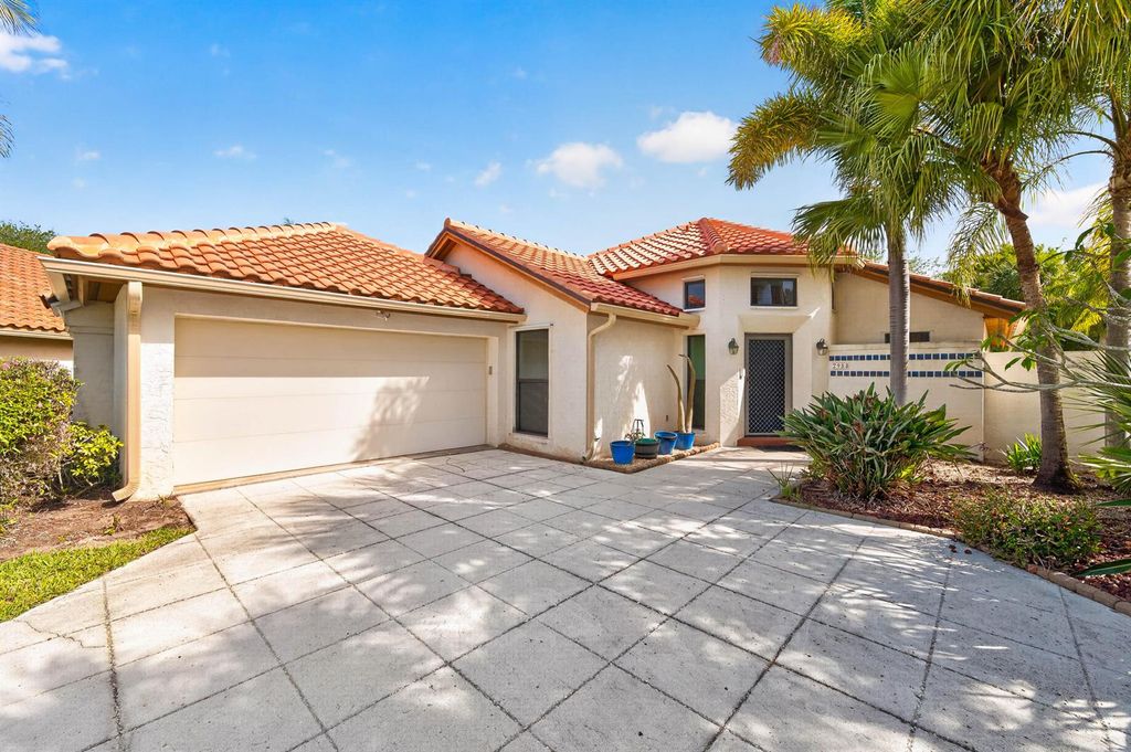 2988 SW Mariposa Circle, Palm City, FL 34990