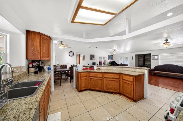 9562 Cambria Court, Phelan, CA 92371