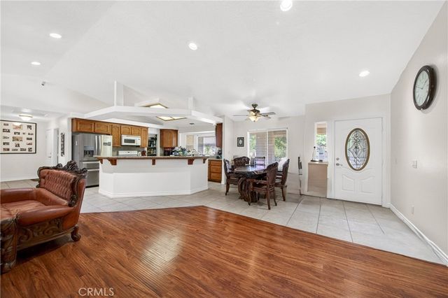 9562 Cambria Court, Phelan, CA 92371