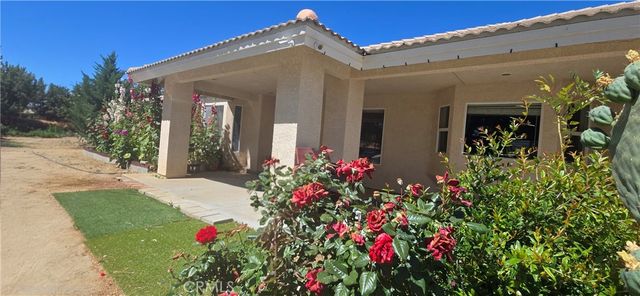 9562 Cambria Court, Phelan, CA 92371