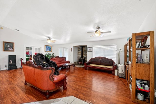 9562 Cambria Court, Phelan, CA 92371