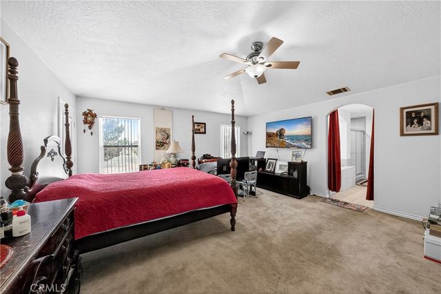 9562 Cambria Court, Phelan, CA 92371