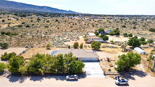 9562 Cambria Court, Phelan, CA 92371