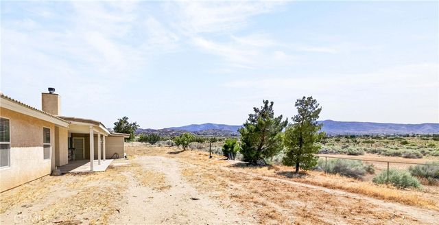 9562 Cambria Court, Phelan, CA 92371