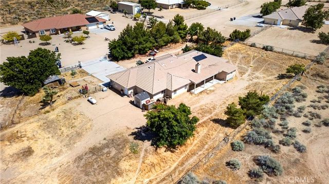 9562 Cambria Court, Phelan, CA 92371