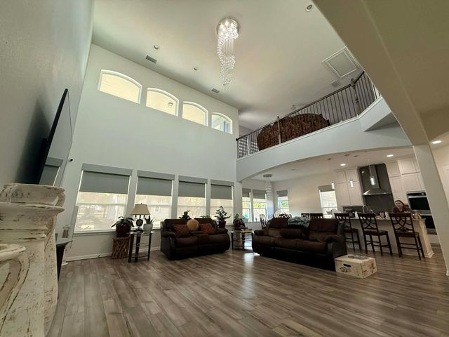 1837 Halflinger LN, Leander, TX 78641