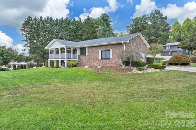 123 Turley Falls Road, Hendersonville, NC 28739