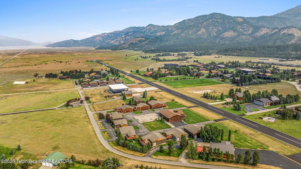 322 AIRPORT Drive 6, Alpine, WY 83128 photo 3