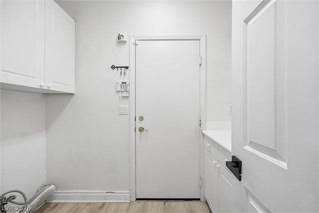 299 Queen Creek Circle, Henderson, NV 89052