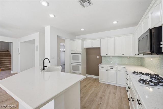 299 Queen Creek Circle, Henderson, NV 89052