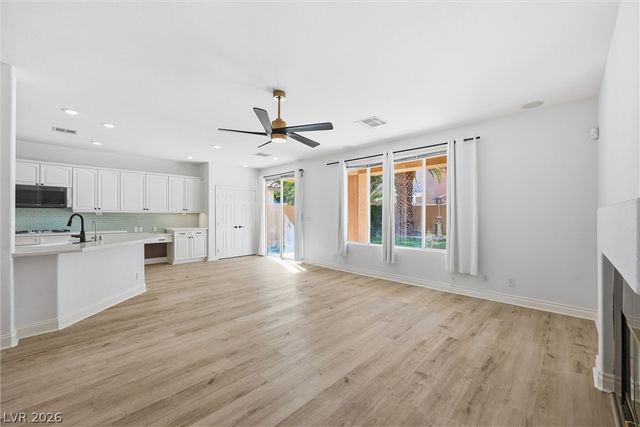 299 Queen Creek Circle, Henderson, NV 89052