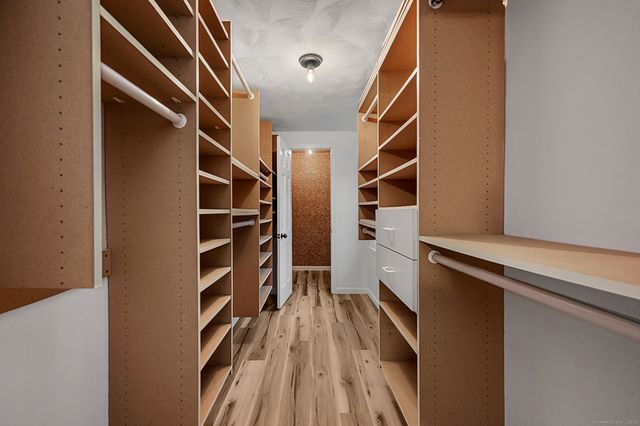 3 Whippoorwill Road, Old Lyme, CT 06371