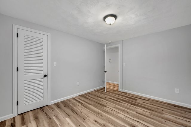 3 Whippoorwill Road, Old Lyme, CT 06371