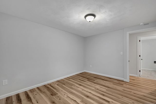 3 Whippoorwill Road, Old Lyme, CT 06371