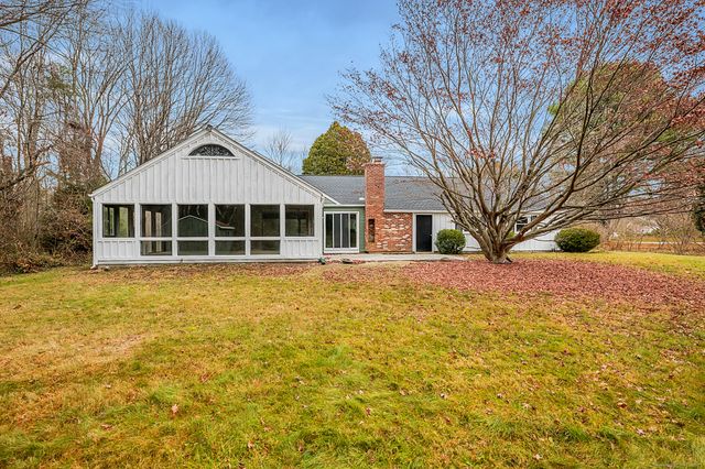 3 Whippoorwill Road, Old Lyme, CT 06371