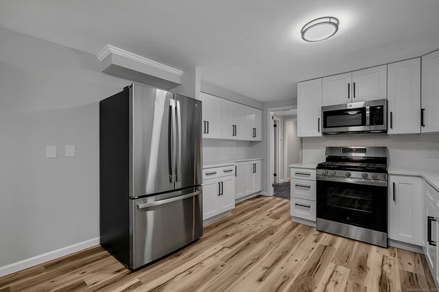 3 Whippoorwill Road, Old Lyme, CT 06371