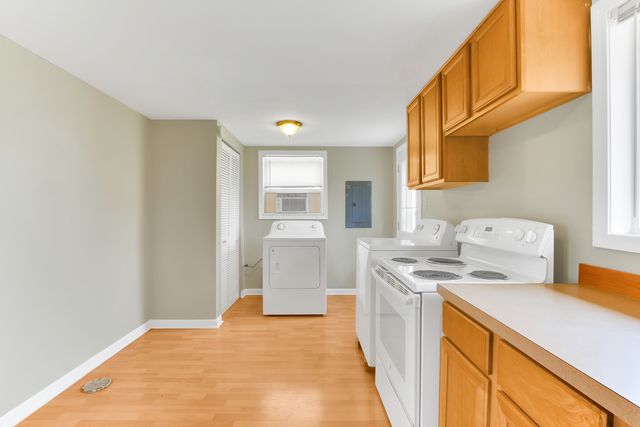 2322 Greengold Street, Crest Hill, IL 60403