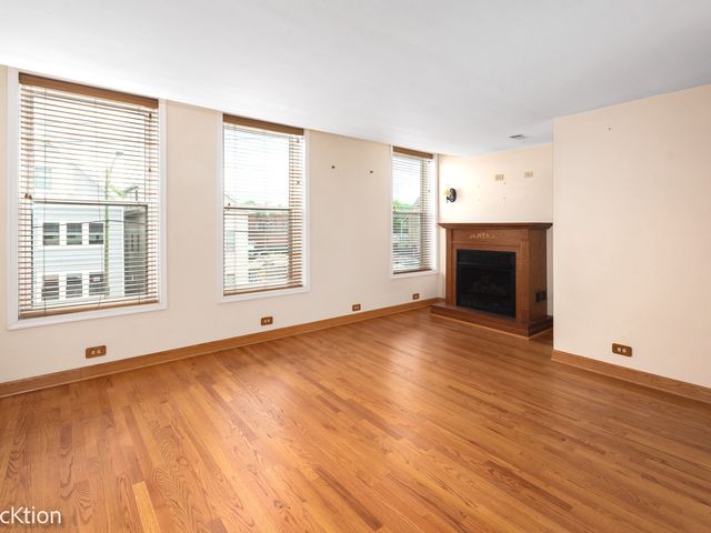 2506 N Clybourn Avenue, Chicago, IL 60614