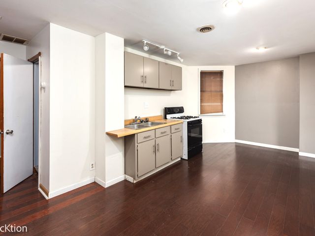 2506 N Clybourn Avenue, Chicago, IL 60614