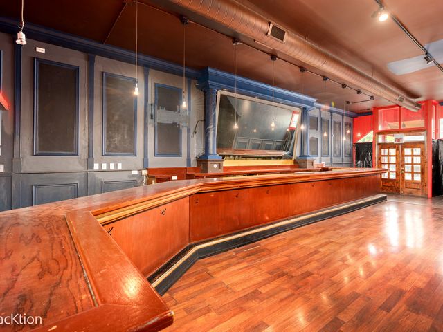 2506 N Clybourn Avenue, Chicago, IL 60614