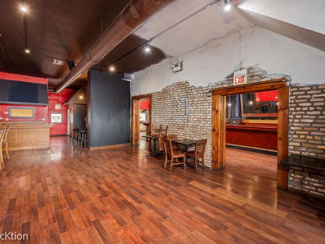 2506 N Clybourn Avenue, Chicago, IL 60614