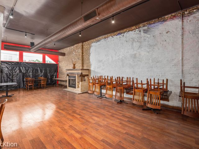 2506 N Clybourn Avenue, Chicago, IL 60614